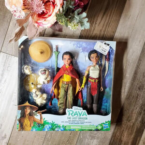 NWT Disney Raya and the Last Dragon Dolls Set